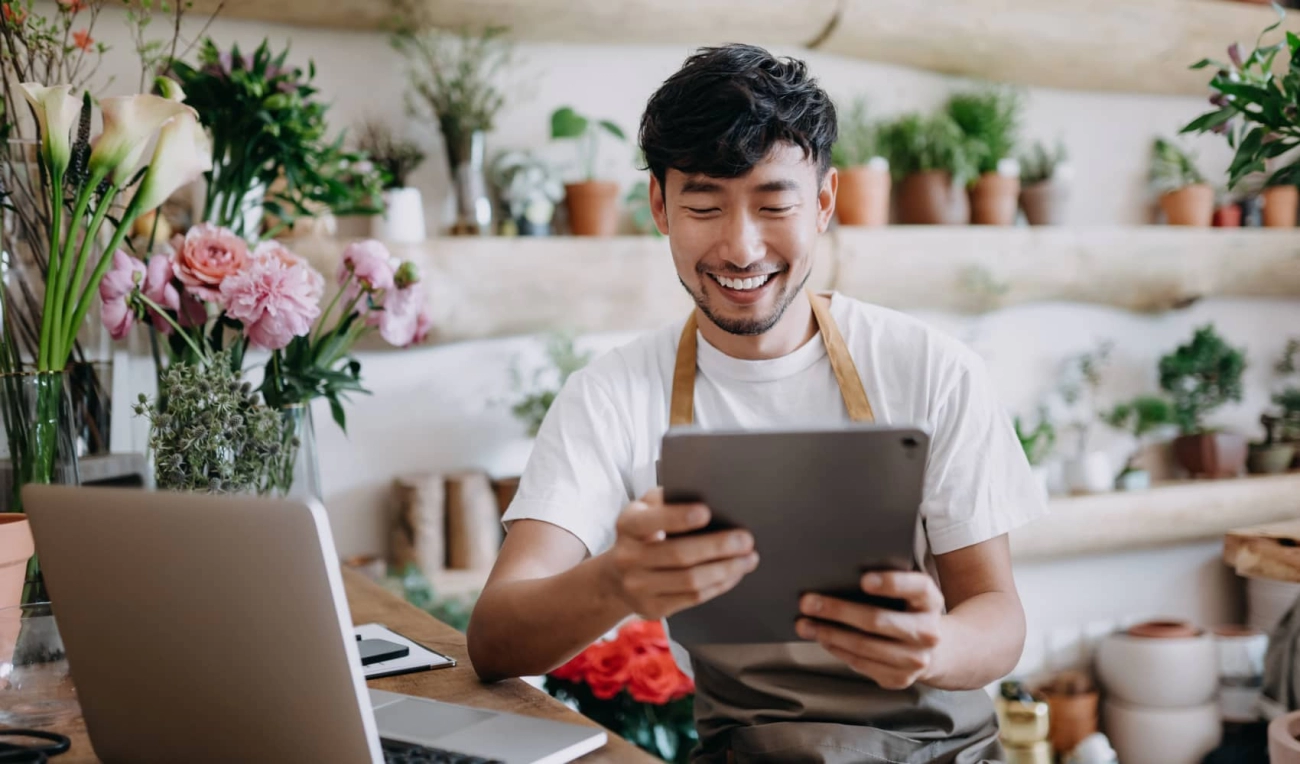 How to Save Side Hustle Income Using the Bucket Strategy