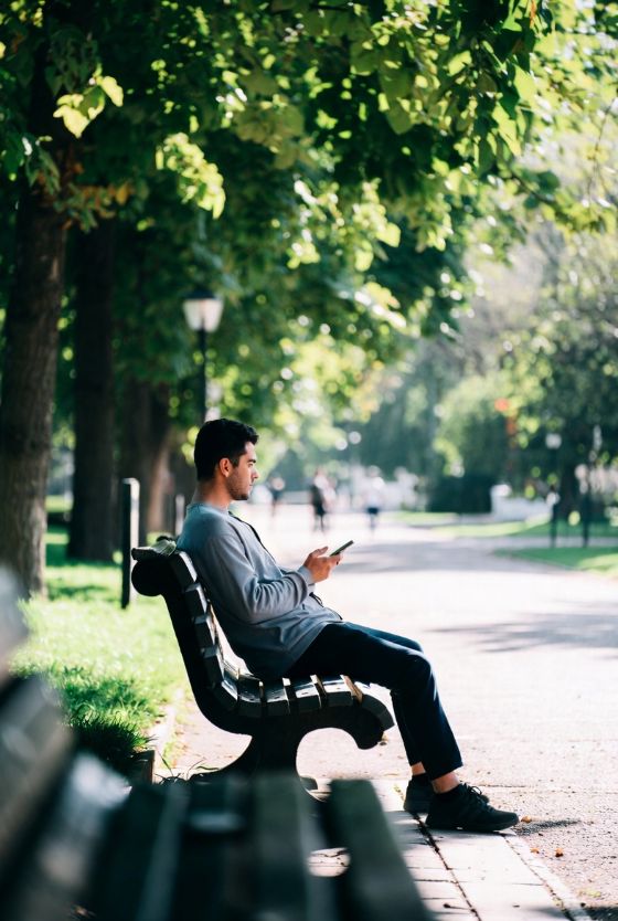 Money & Happiness: The Psychology of Intrinsic Vs Extrinsic Goals