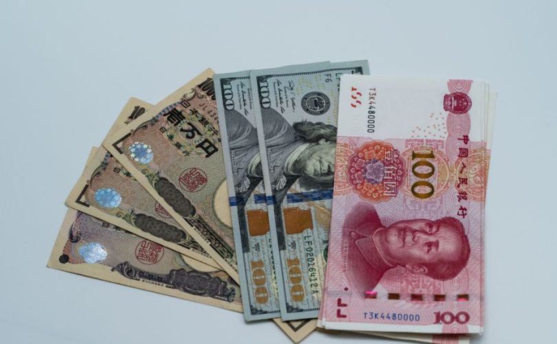 Envelope System Vs Digital Budgeting For Debt Payoff: Envelope System vs Digital Budgeting: Which Actually Pays Off Debt Faster?
