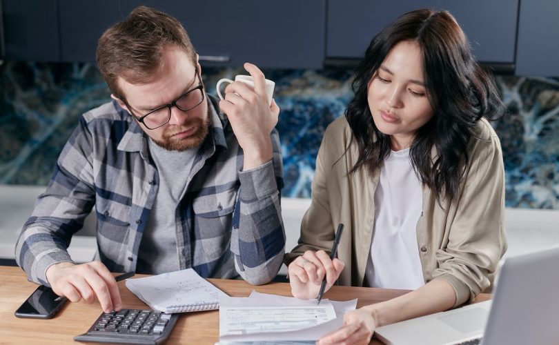 How to Split Finances as a Couple: Joint, Separate, or Hybrid?