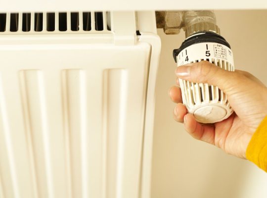 Heating Bill Hacks: How to Cut Your Winter Energy Costs