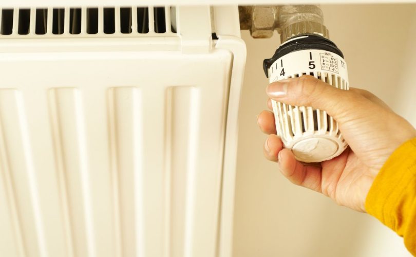 Heating Bill Hacks: How to Cut Your Winter Energy Costs