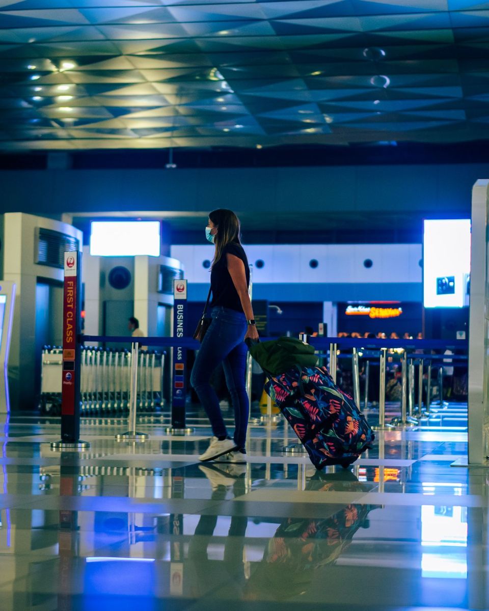 airport holiday travel