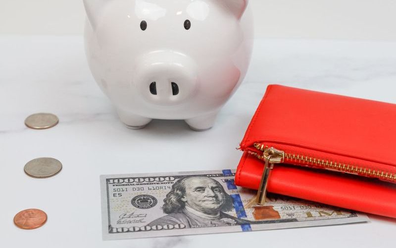 High-Yield Savings Accounts vs. CDs: Where Should Your Cash Live in 2026?